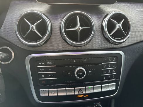 Used 2019 Mercedes-Benz GLA 250 250 4MATIC image 12