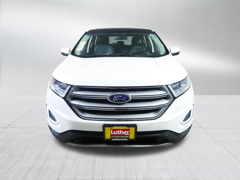 Used 2018 Ford Edge Titanium w/ Class II Trailer Tow Package AWD/4WD image 2