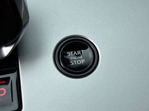 New 2026 Land Rover Range Rover SV AWD/4WD image 28