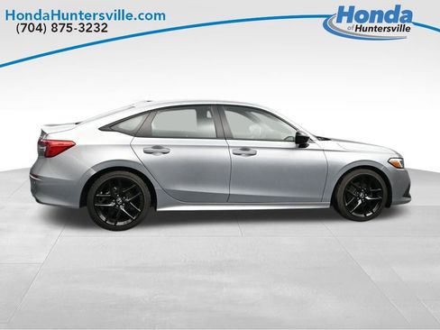 Used 2024 Honda Civic Sport image 9
