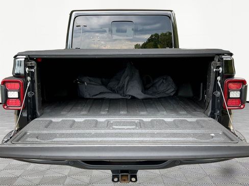 Used 2020 Jeep Gladiator Rubicon AWD/4WD image 7
