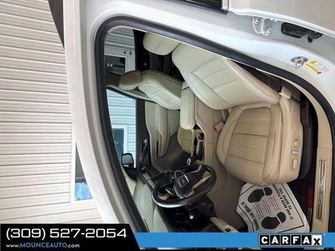 Used 2018 GMC Acadia Denali w/ Technology Package AWD/4WD image 18