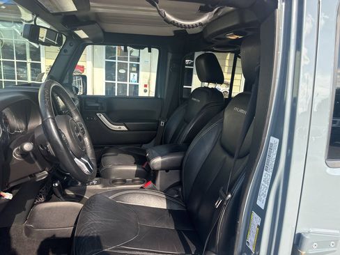 Used 2014 Jeep Wrangler Unlimited Rubicon AWD/4WD image 26