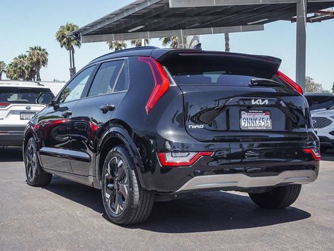 Certified 2023 Kia Niro Wave FWD image 5