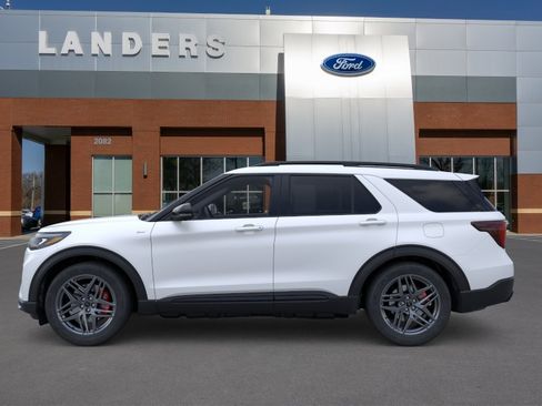 New 2026 Ford Explorer ST-Line w/ ST-Line Street Pack RWD image 3