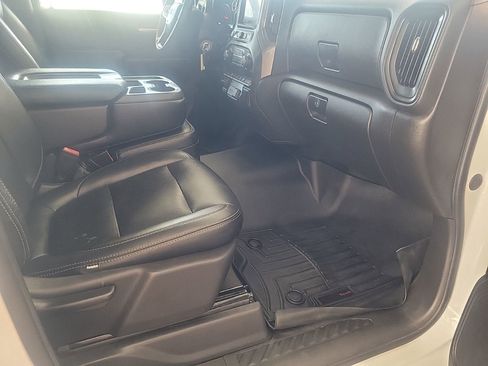 Used 2021 Chevrolet Silverado 2500 Custom w/ Custom Value Package AWD/4WD image 14