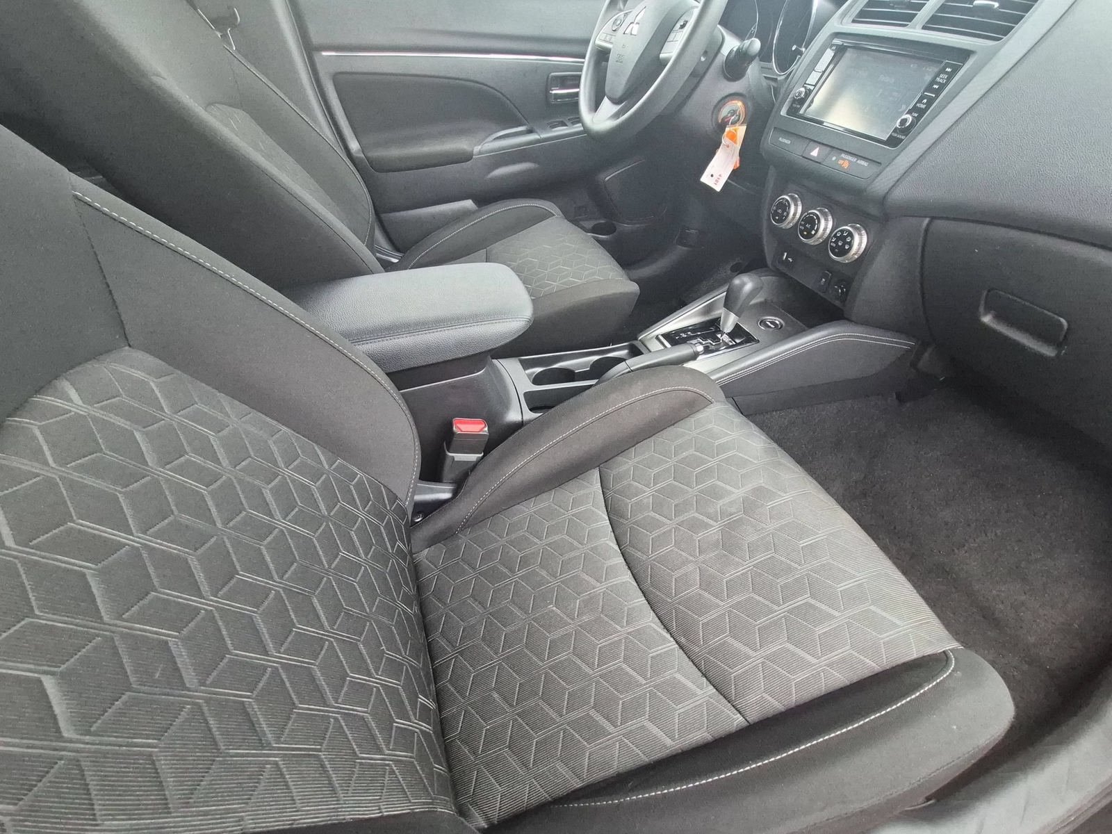 Used 2024 Mitsubishi Outlander Sport AWD image 29