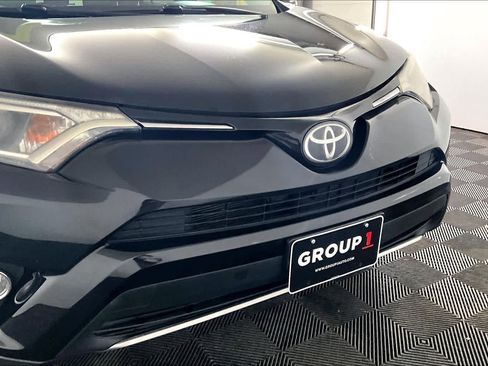 Used 2017 Toyota RAV4 XLE image 29