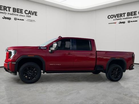 Used 2024 GMC Sierra 2500 AT4 w/ AT4 Premium Plus Package image 4