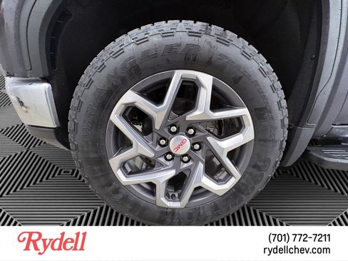 Used 2024 GMC Sierra 1500 SLT w/ SLT Premium Plus Package image 9