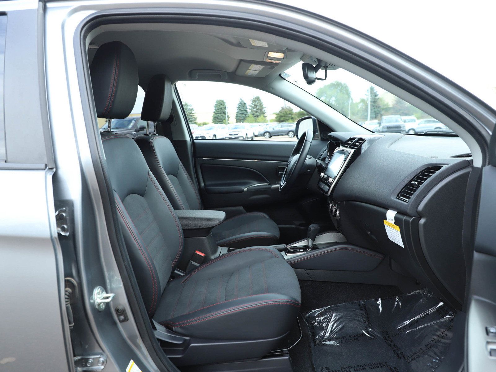 Used 2026 Mitsubishi Outlander Sport SE AWD/4WD image 11