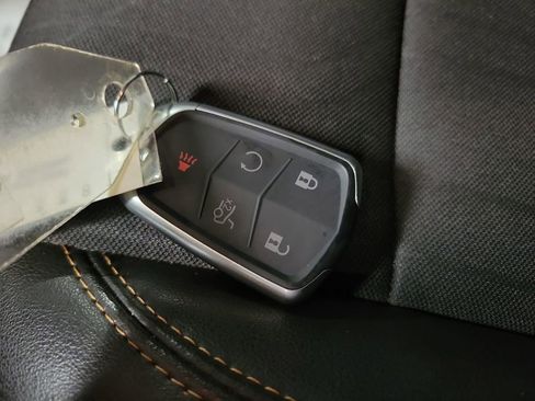 Used 2021 Chevrolet Trax LT w/ Sport Edition image 15