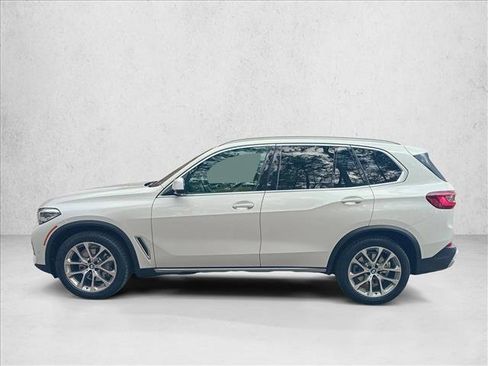 Used 2022 BMW X5 xDrive40i w/ Premium Package image 9