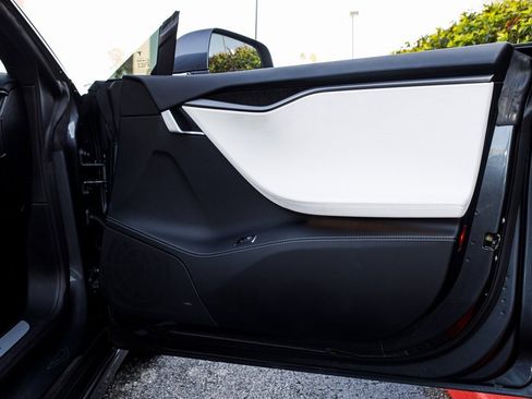 Used 2020 Tesla Model S Performance image 37