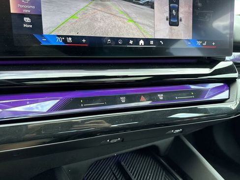 Used 2025 BMW 540i xDrive image 51