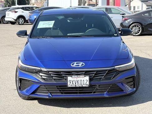 Used 2025 Hyundai Elantra SEL FWD image 3