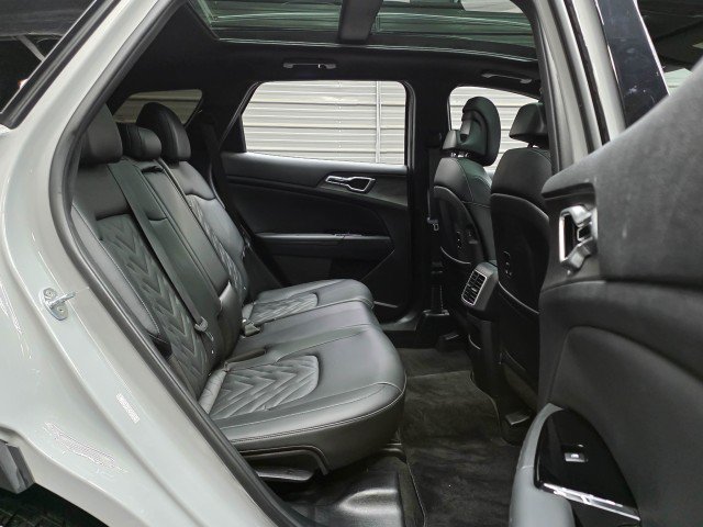 Used 2023 Kia Sportage X-Line w/ X-Line Premium Package AWD/4WD image 17