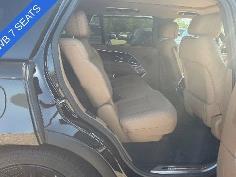 Used 2025 Land Rover Range Rover Long Wheelbase SE AWD/4WD image 11