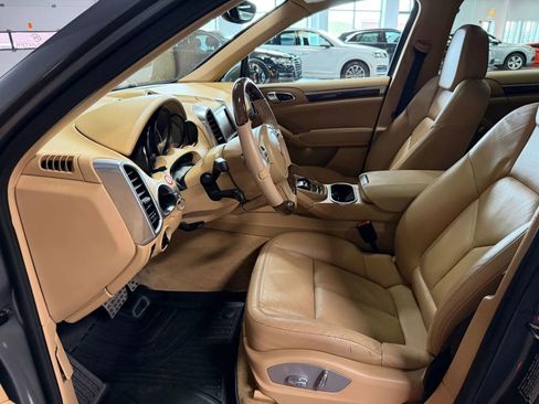Used 2013 Porsche Cayenne AWD/4WD image 11