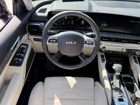 Used 2025 Kia Telluride SX Prestige AWD/4WD image 9