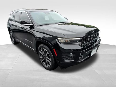 Used 2023 Jeep Grand Cherokee L Overland w/ Luxury Tech Group IV AWD/4WD image 7