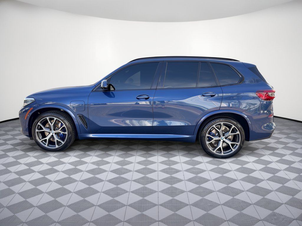 Used 2021 BMW X5 xDrive45e w/ M Sport Package AWD/4WD image 2