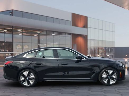 Used 2025 BMW i4 xDrive40i w/ Premium Package image 4