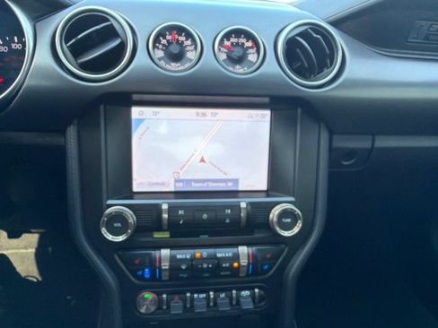 Used 2020 Ford Mustang Shelby GT350 w/ Technology Package RWD image 31