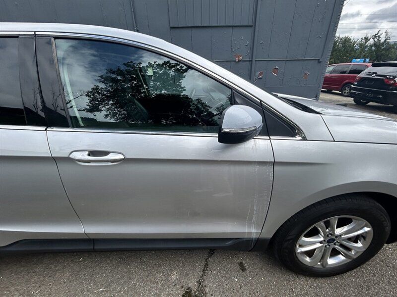 Used 2015 Ford Edge SEL w/ Equipment Group 201A AWD/4WD image 20