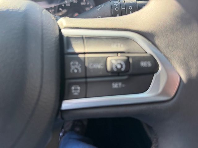 Used 2023 Jeep Compass Limited w/ Sun and Sound Group AWD/4WD image 17
