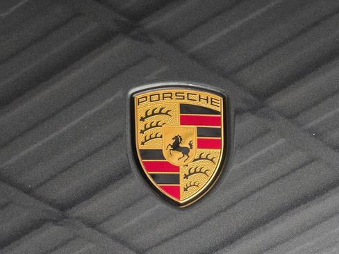 Certified 2026 Porsche Macan Turbo AWD/4WD image 33