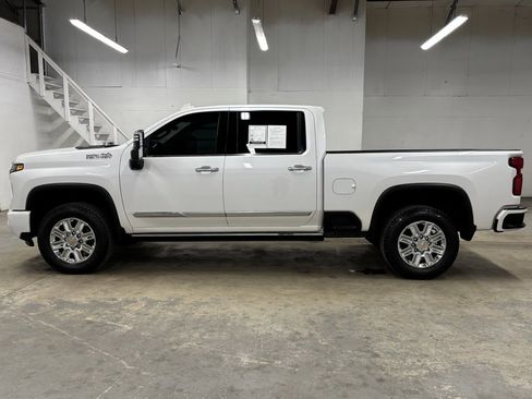 Used 2024 Chevrolet Silverado 2500 High Country w/ High Country Premium Package image 4