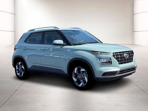 New 2026 Hyundai Venue SEL FWD image 10