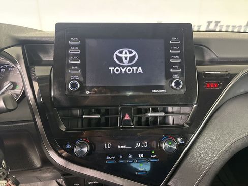 Used 2023 Toyota Camry SE image 15
