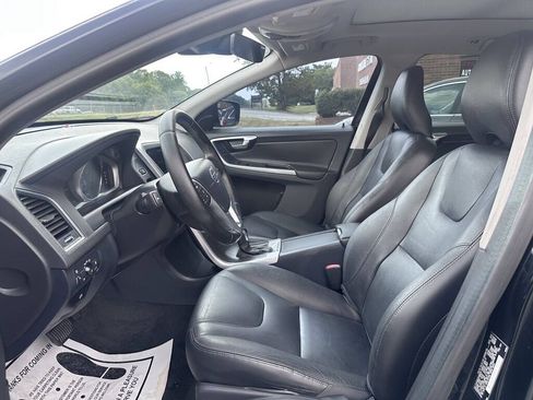 Used 2015 Volvo XC60 T5 Premier w/ Proximity Package FWD image 8