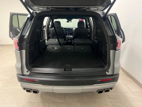 Used 2026 GMC Acadia Elevation w/ Elevation Premium Package AWD/4WD image 15