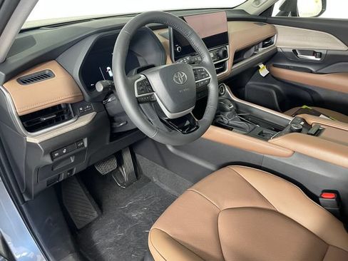 New 2026 Toyota Grand Highlander AWD image 3