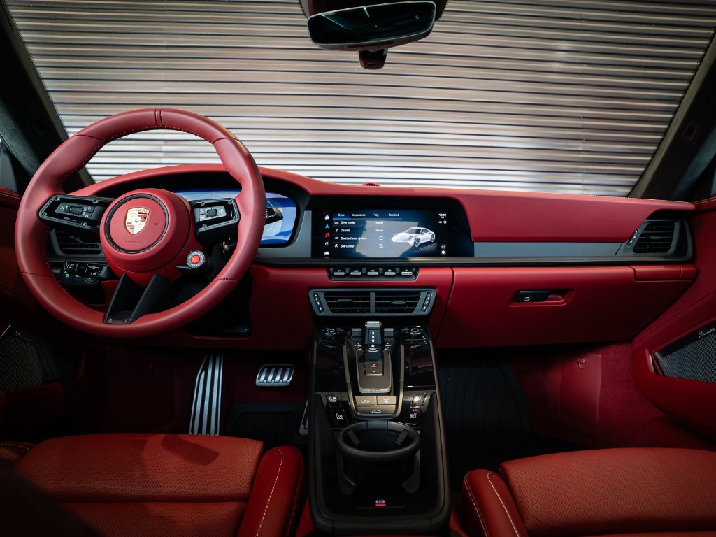 Certified 2025 Porsche 911 Carrera 4 GTS AWD/4WD image 24