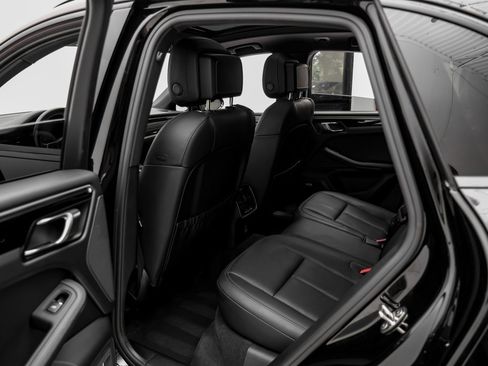 Used 2020 Porsche Macan S image 33