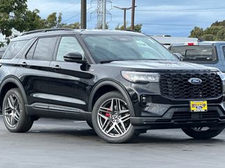 New 2026 Ford Explorer ST-Line w/ ST-Line Street Pack video 2