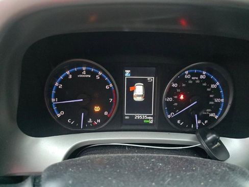 Used 2018 Toyota RAV4 XLE image 7