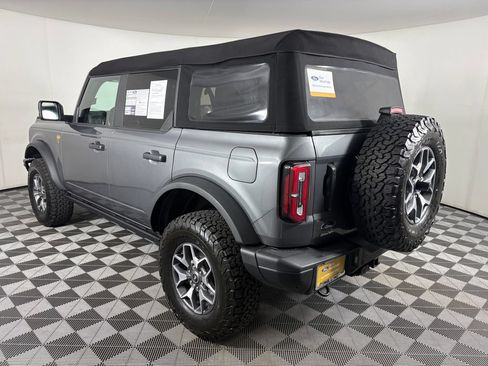 Used 2024 Ford Bronco Badlands AWD/4WD image 3