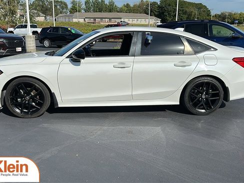 Used 2023 Honda Civic Sport image 4