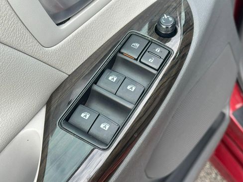 Used 2018 Toyota Sienna XLE Premium image 19