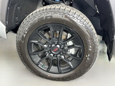 Used 2024 Toyota Tundra Limited w/ TRD Off-Road Package AWD/4WD image 32