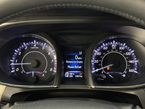 Used 2016 Toyota Avalon Limited w/ Toyota Safety Sense Package image 19