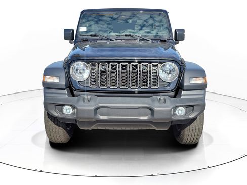 Used 2025 Jeep Wrangler Unlimited Sport AWD/4WD image 2