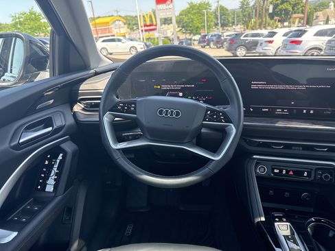 Certified 2025 Audi Q5 Premium Plus w/ Premium Plus AWD/4WD image 7