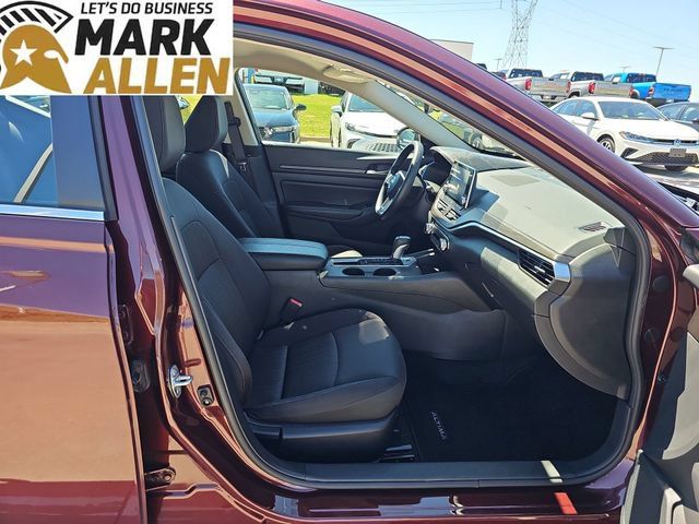 Used 2025 Nissan Altima 2.5 SV FWD image 27