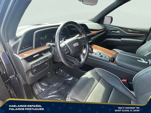 Used 2022 Cadillac Escalade ESV Premium Luxury AWD/4WD image 15